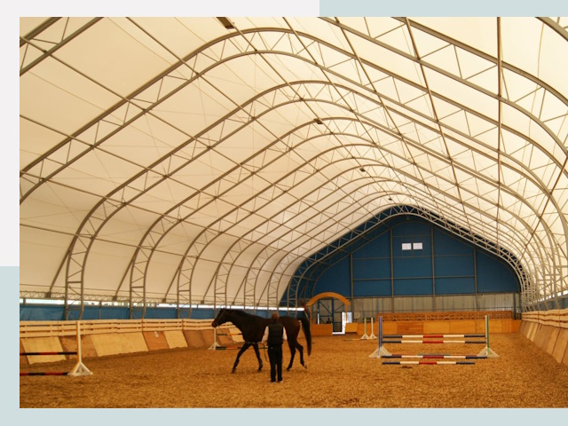 Строительство конных манежей в Амурске